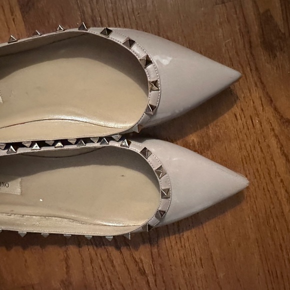 Beige patent Valentino rock stud flats size 41.5 - Picture 3 of 9